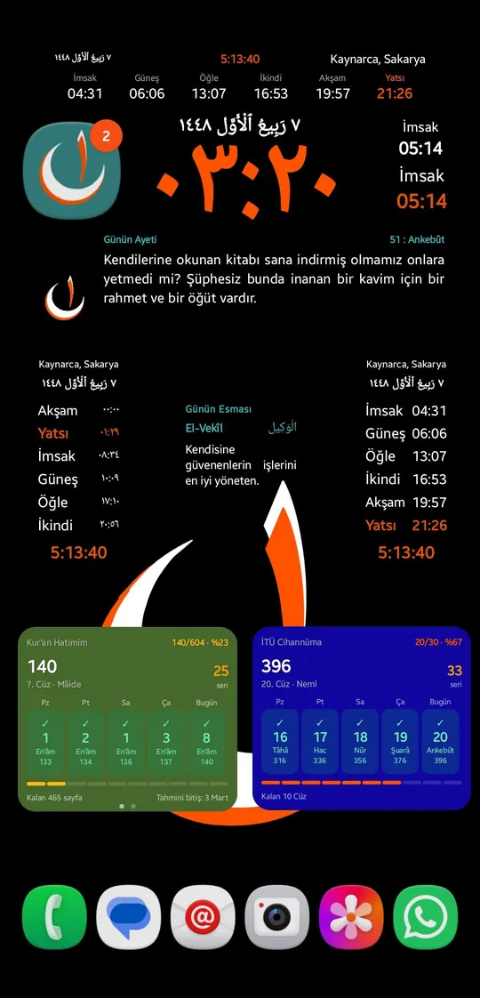 Android ana ekranında yan yana çalışan widget'lar — vakit şeridi, İslami saat, Günün Ayeti, Günün Esması ve iki hatim takibi
